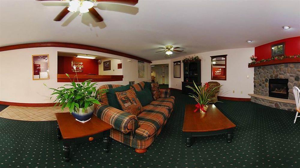 Econo Lodge Inn & Suites Eau Claire Exterior photo